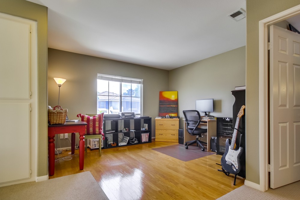 Virtual tour photo 25 of 45 for 9811 Kika Court