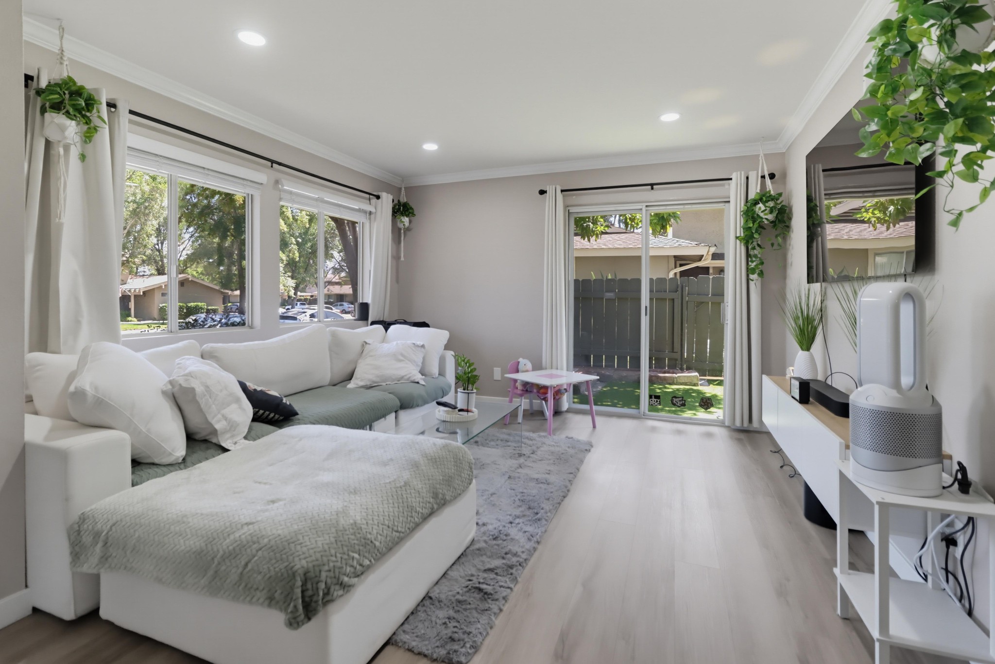 Virtual tour photo 7 of 32 for 983 Amistad Pl Unit A