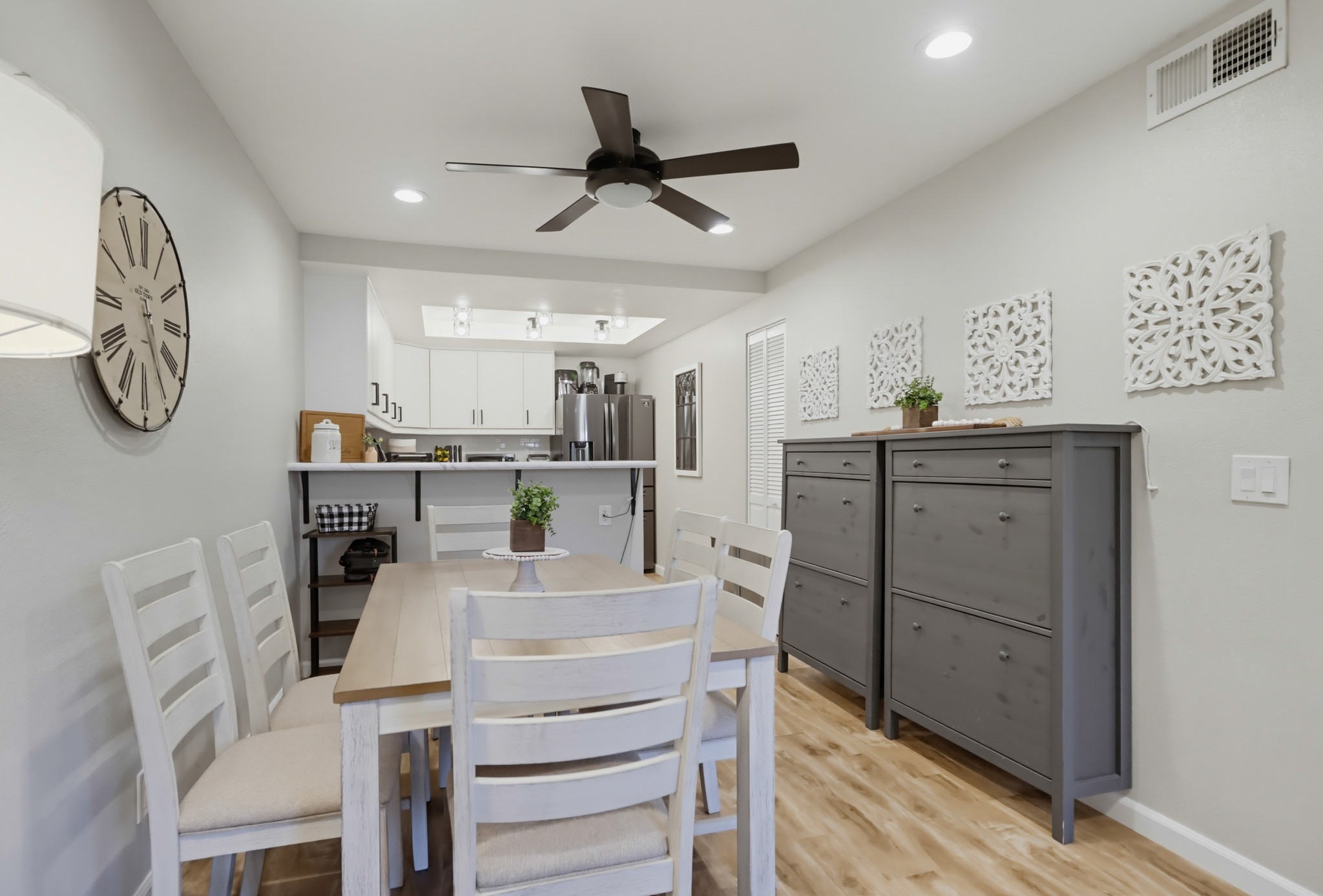 Virtual tour photo 12 of 40 for 9845 Caspi Gardens Dr