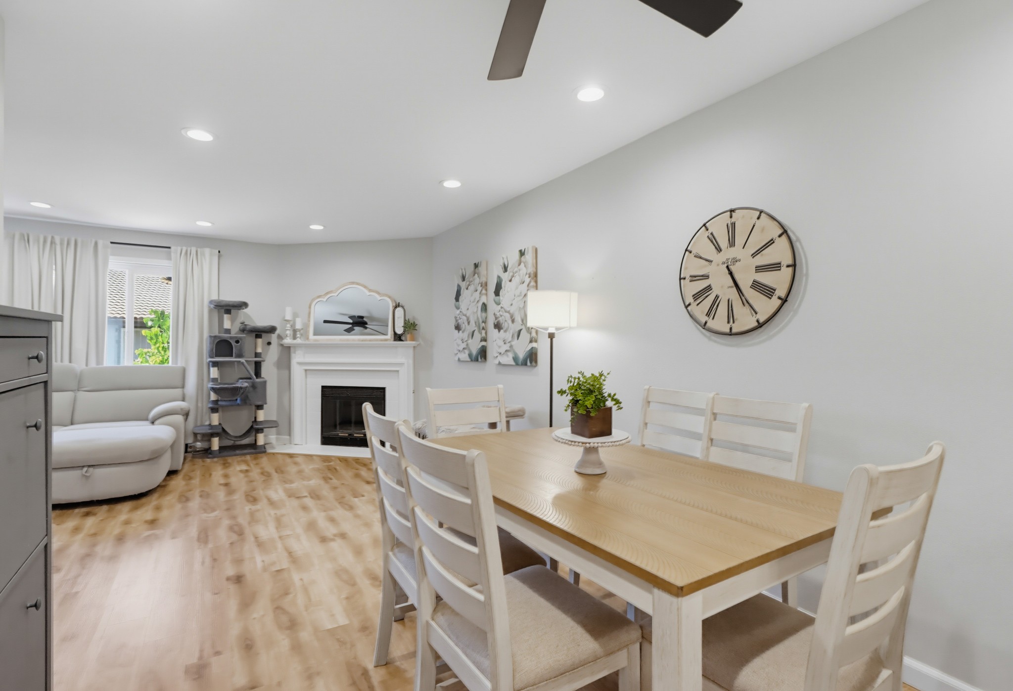Virtual tour photo 14 of 40 for 9845 Caspi Gardens Dr