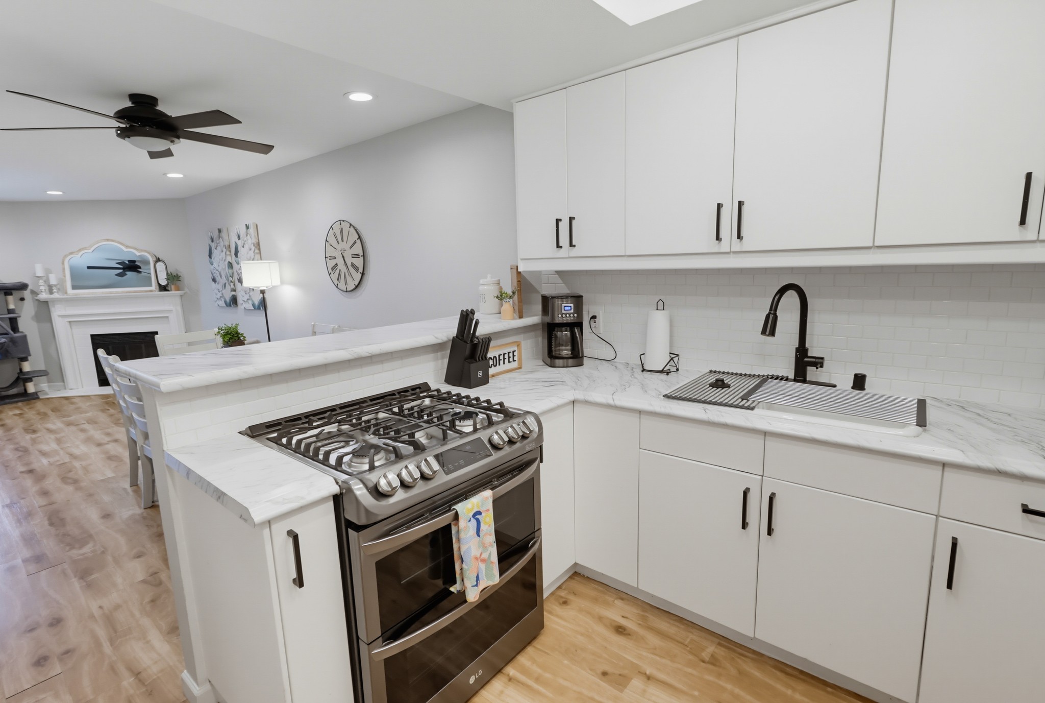 Virtual tour photo 19 of 40 for 9845 Caspi Gardens Dr