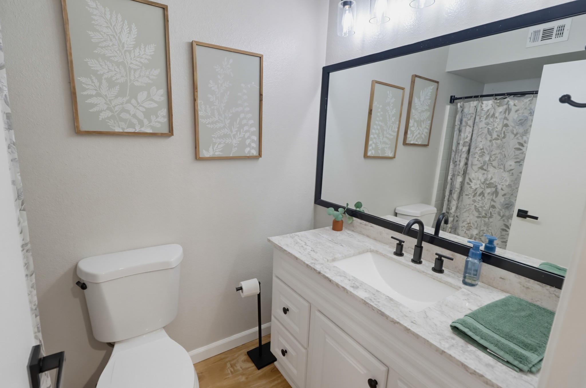 Virtual tour photo 34 of 40 for 9845 Caspi Gardens Dr