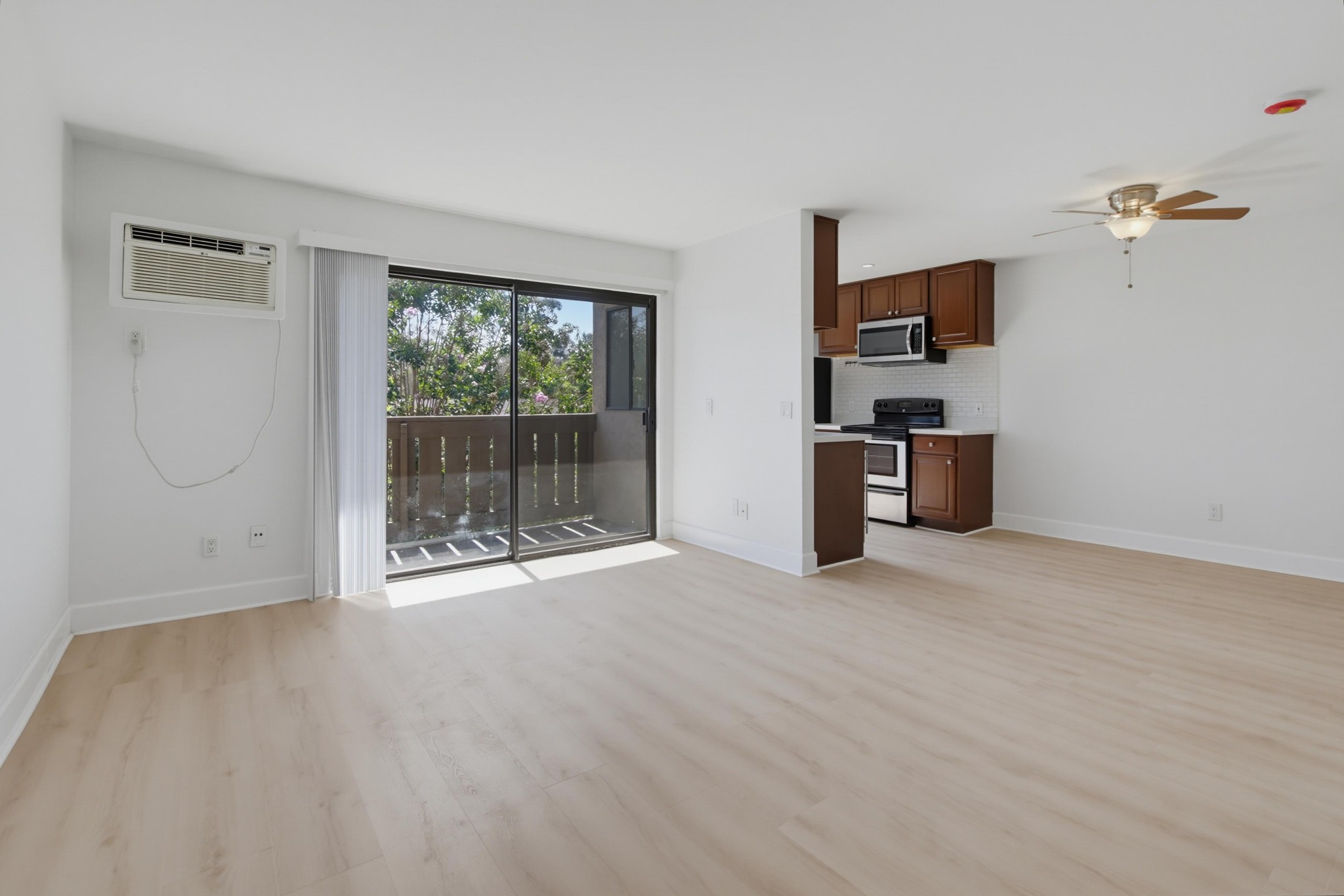 Virtual tour photo 6 of 32 for 9849 Caminito Marlock Apt 26