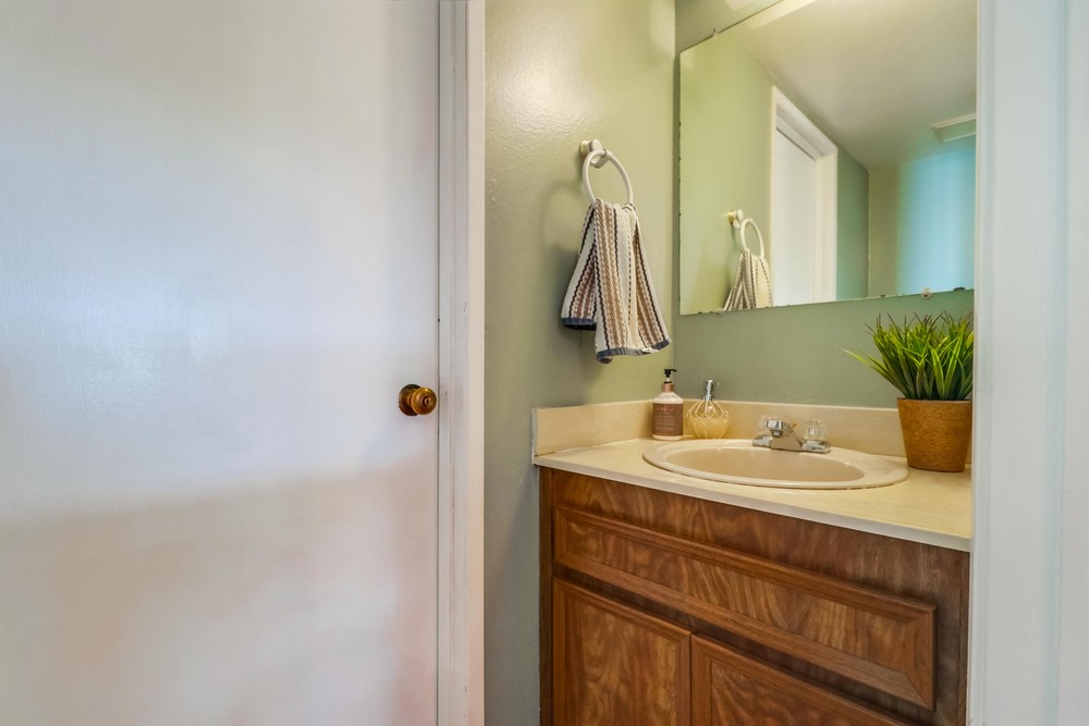 Virtual tour photo 32 of 61 for 986 Churrituck Dr