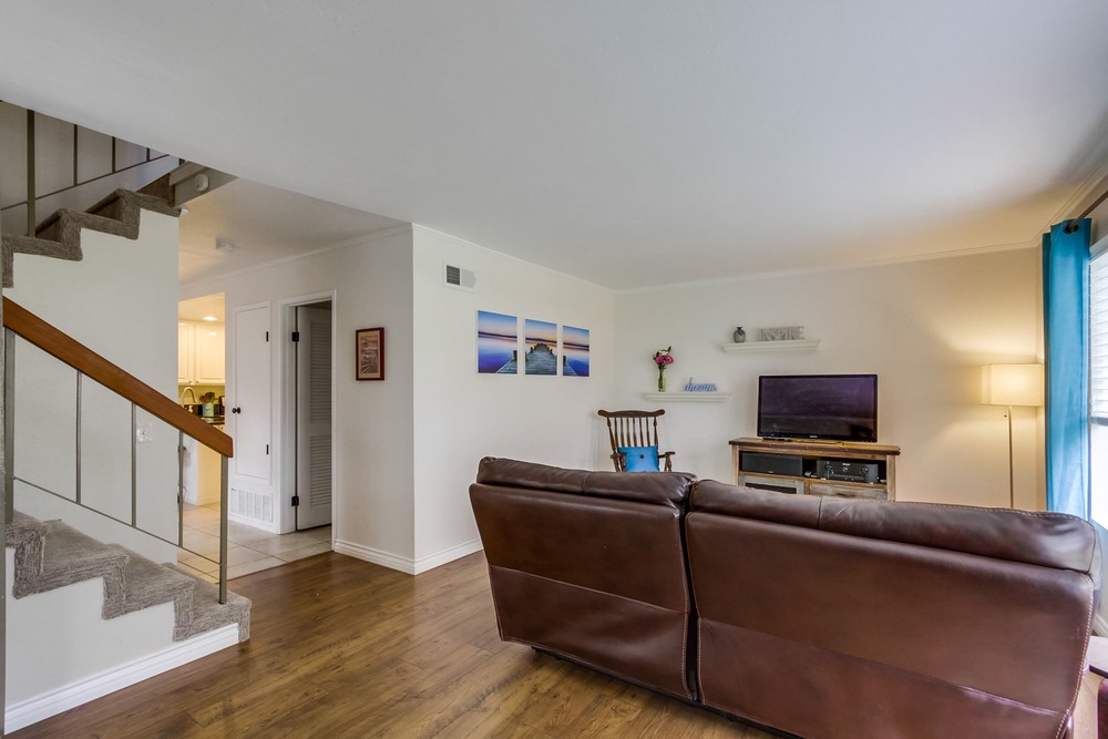 Virtual tour photo 6 of 38 for 9869 Park Crest Ln