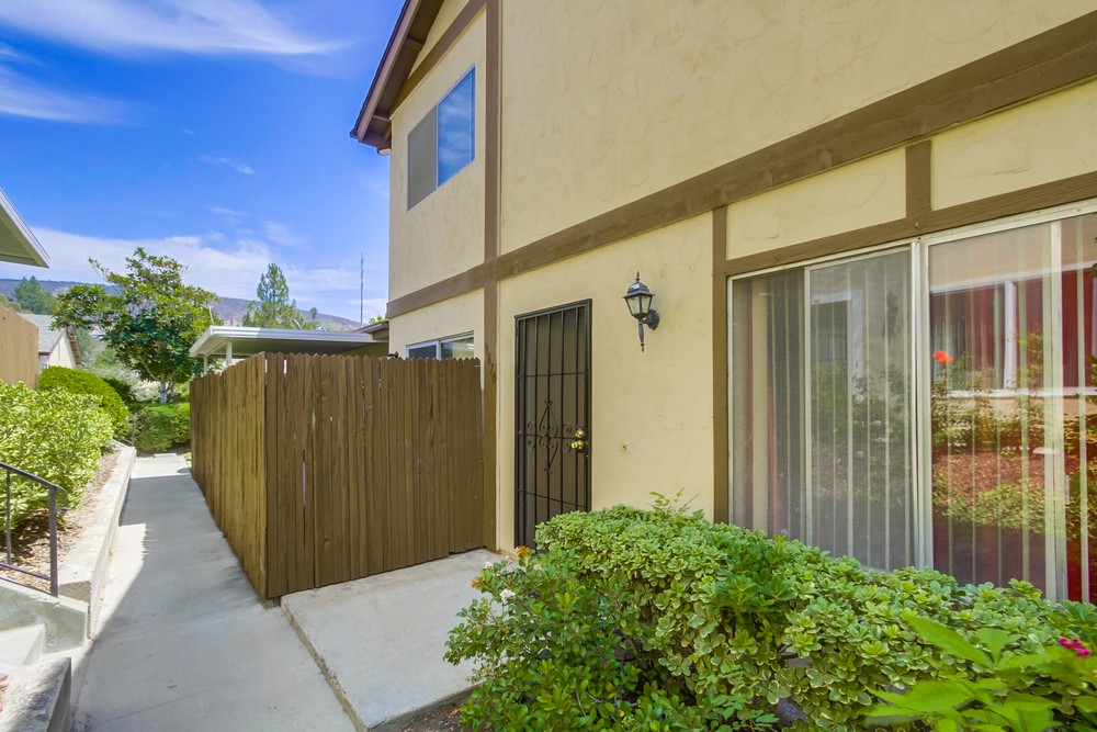 Virtual tour photo 4 of 29 for 9870 Caminito Bolsa