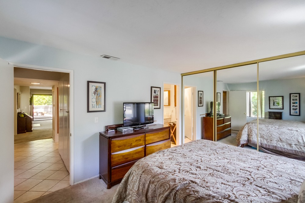 Virtual tour photo 13 of 28 for 9886 Scripps Westview Way #182