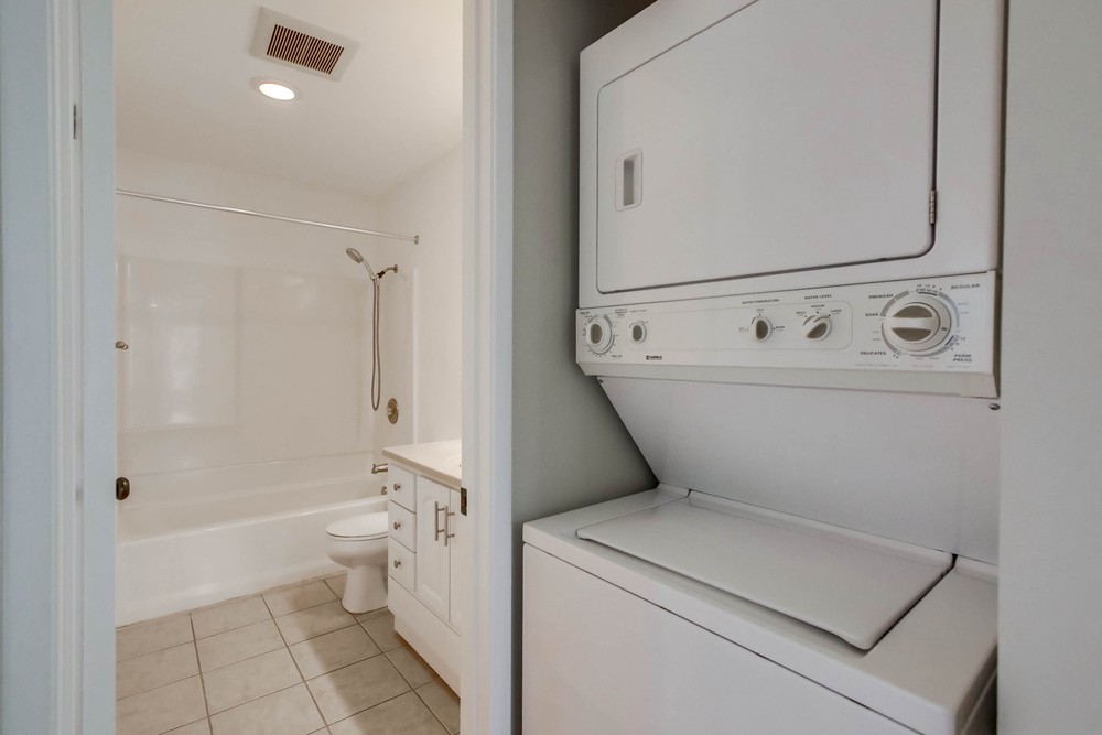 Virtual tour photo 12 of 24 for 9889 Scripps Westview Way UNIT 104