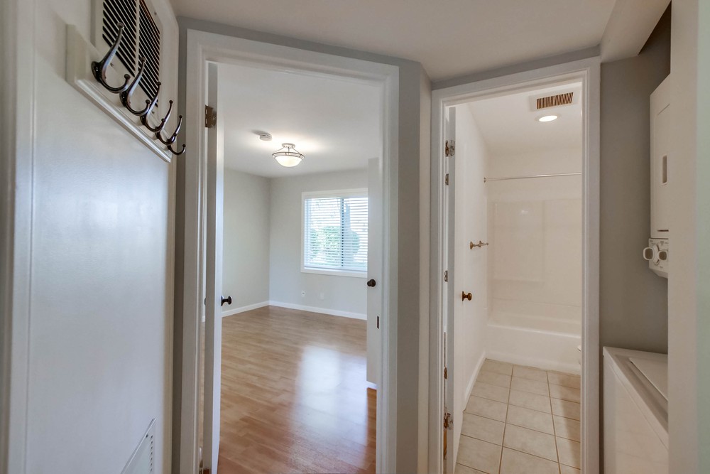 Virtual tour photo 13 of 24 for 9889 Scripps Westview Way UNIT 104