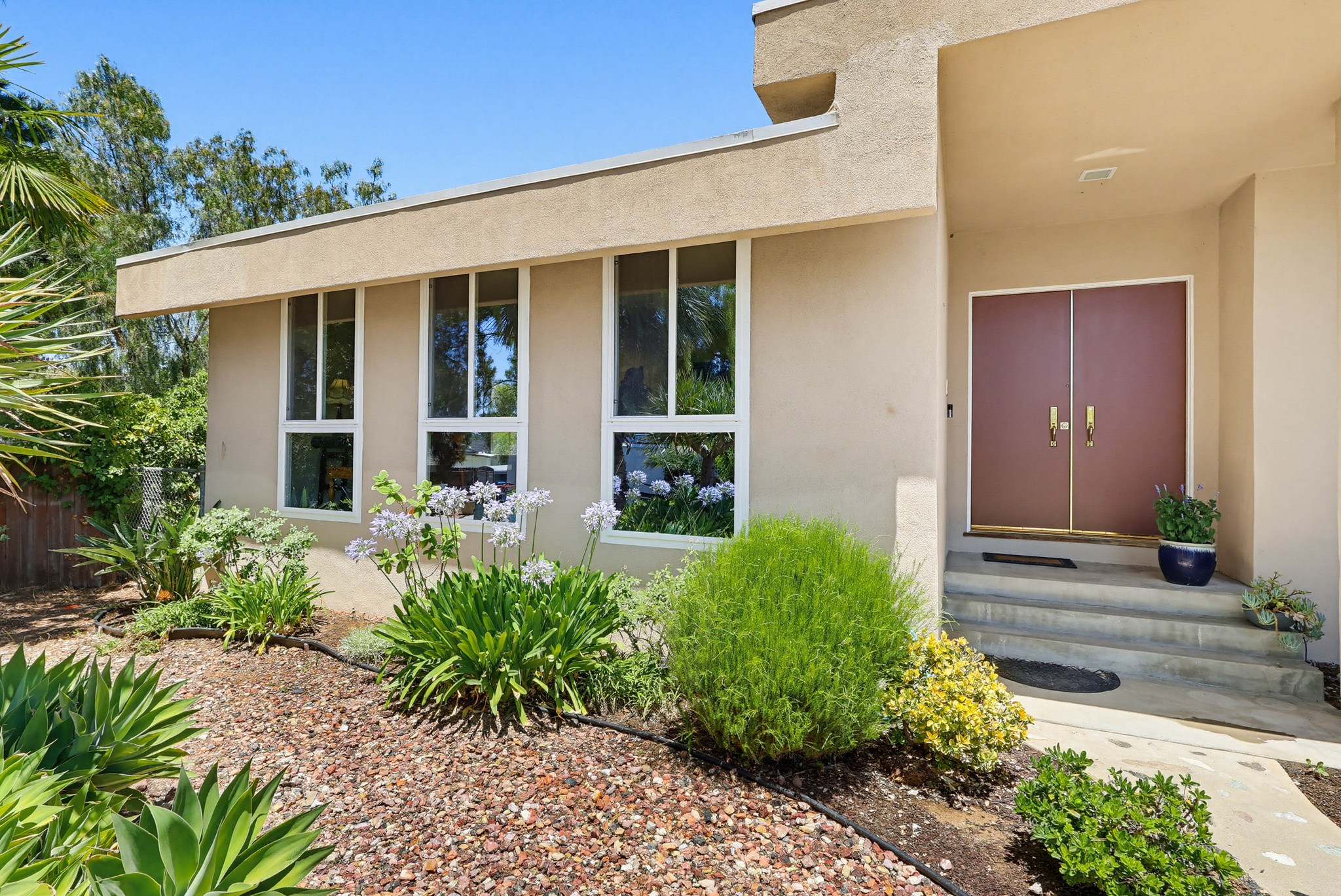 Virtual tour photo 6 of 115 for 991 Montgomery Ct