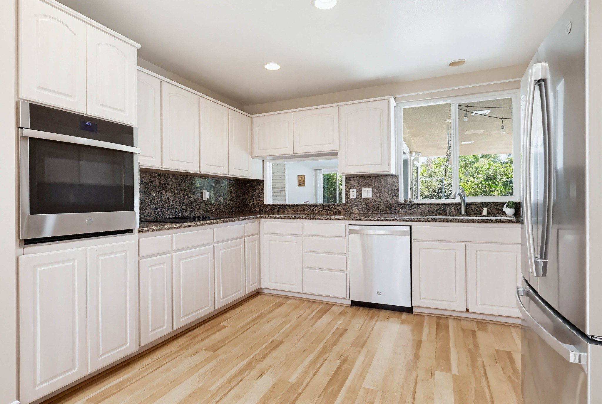 Virtual tour photo 32 of 115 for 991 Montgomery Ct