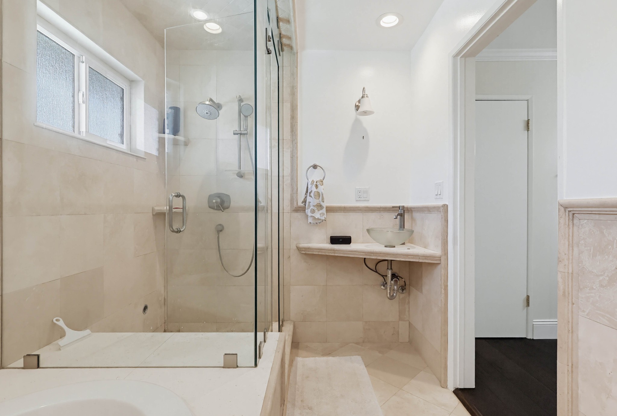 Virtual tour photo 76 of 115 for 991 Montgomery Ct
