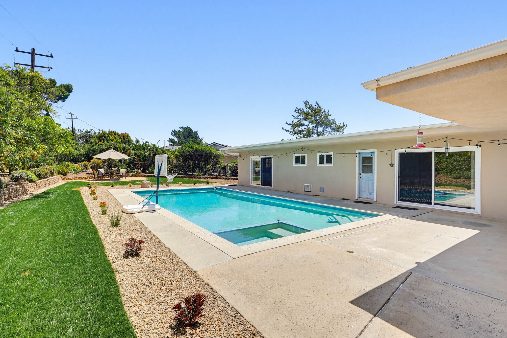 Virtual tour photo 90 of 115 for 991 Montgomery Ct