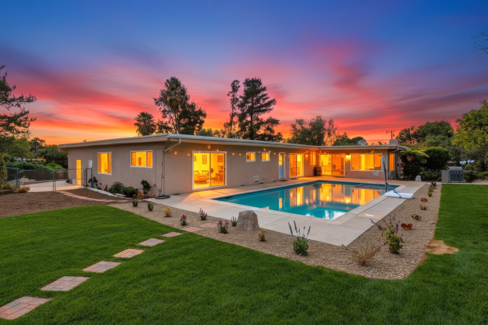 Virtual tour photo 115 of 115 for 991 Montgomery Ct