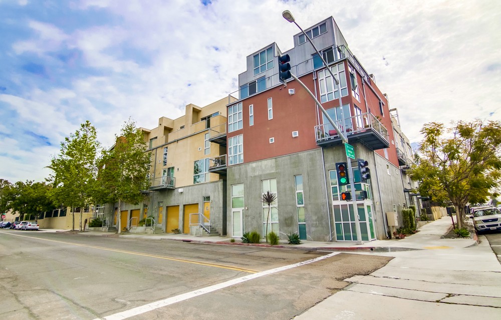 Virtual tour photo 5 of 49 for 991 Sigsbee St