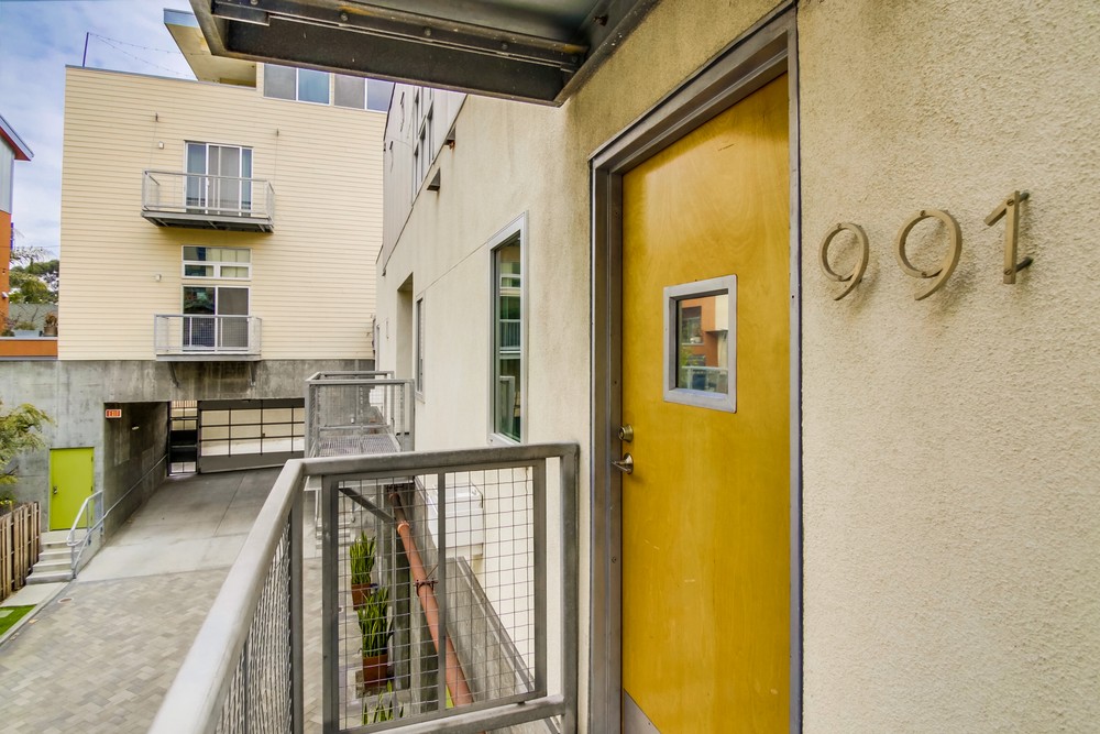Virtual tour photo 6 of 49 for 991 Sigsbee St