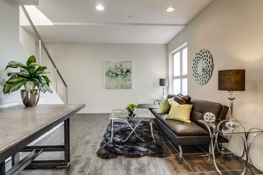 Virtual tour photo 8 of 49 for 991 Sigsbee St