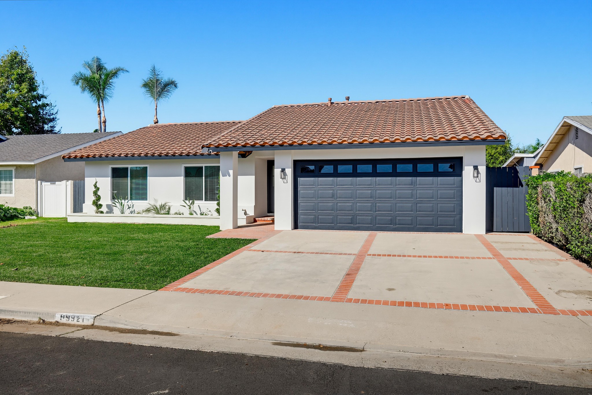 Virtual tour photo 4 of 57 for 9921 Garrett Cir