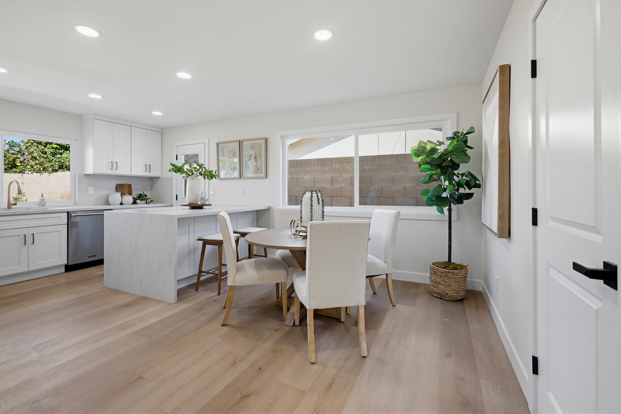 Virtual tour photo 15 of 57 for 9921 Garrett Cir
