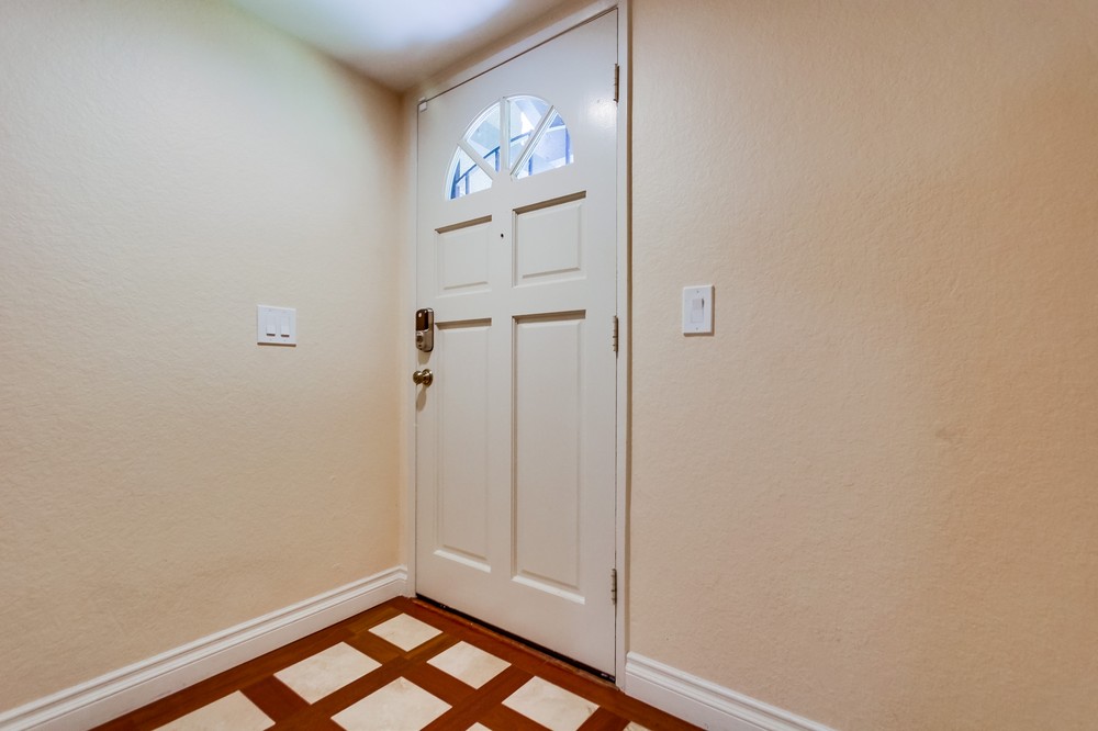 Virtual tour photo 6 of 53 for 9927 Paseo Montril