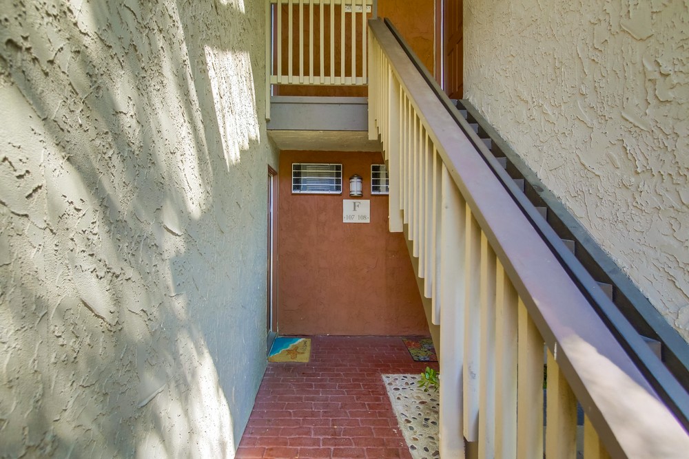 Virtual tour photo 5 of 41 for 9929 Azuaga St