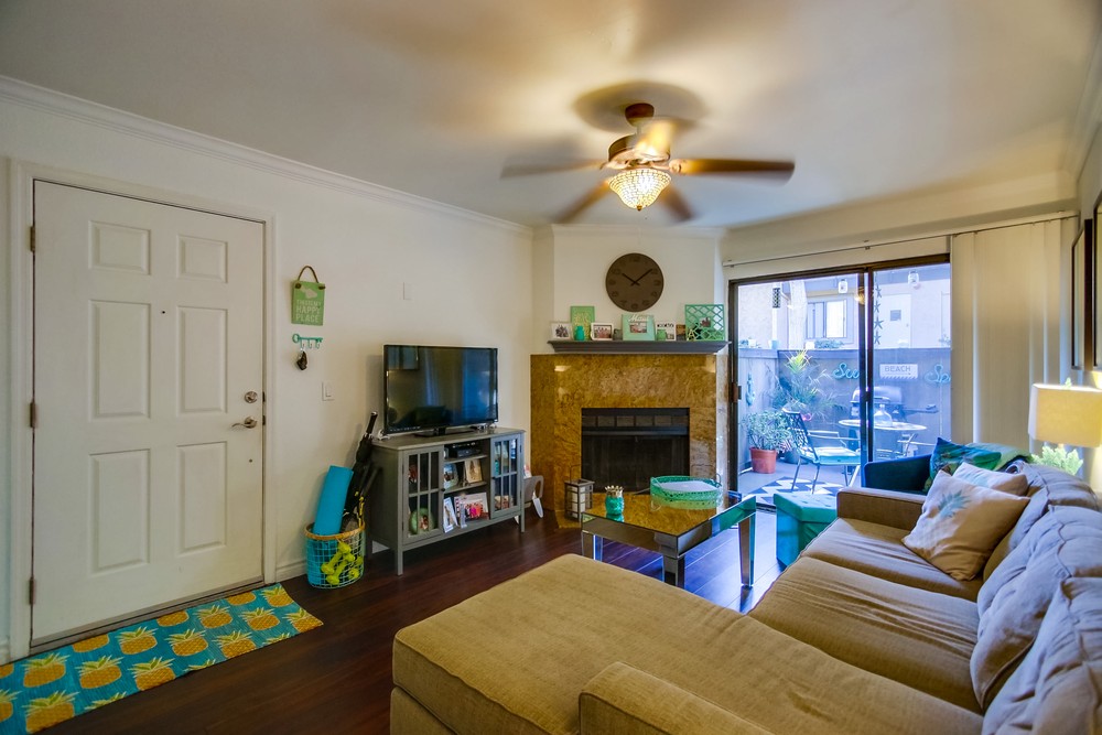 Virtual tour photo 10 of 41 for 9929 Azuaga St