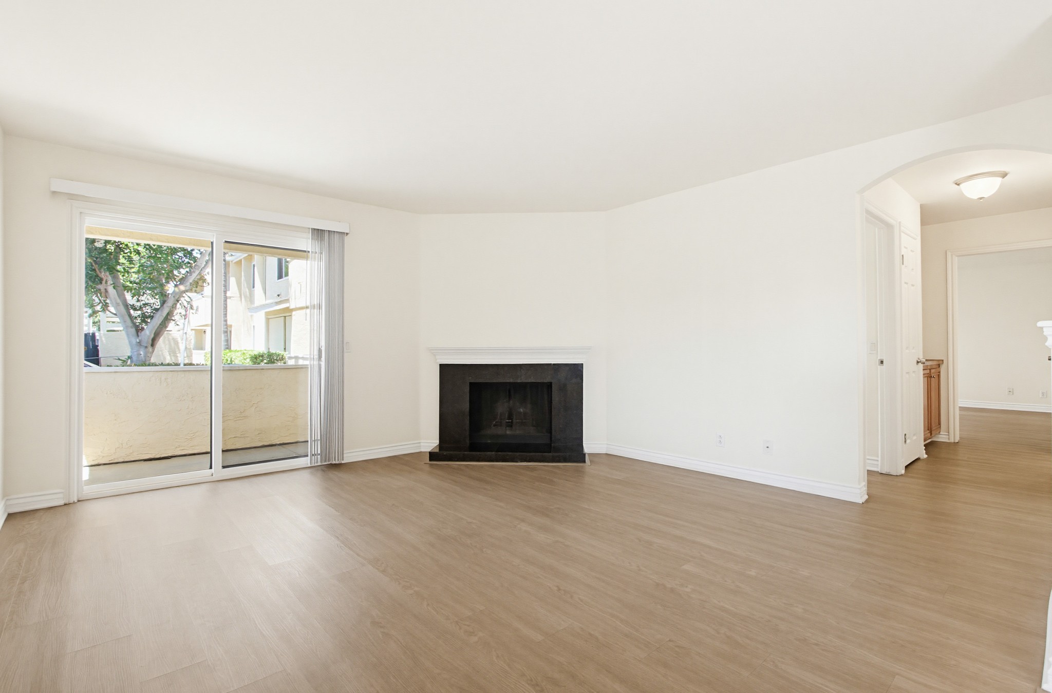 Virtual tour photo 7 of 44 for 9939 Erma Rd Unit 103