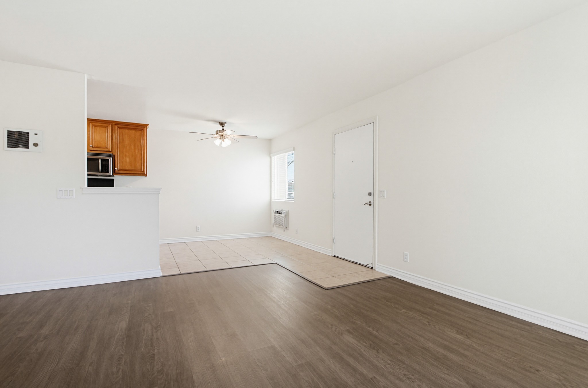 Virtual tour photo 9 of 44 for 9939 Erma Rd Unit 103