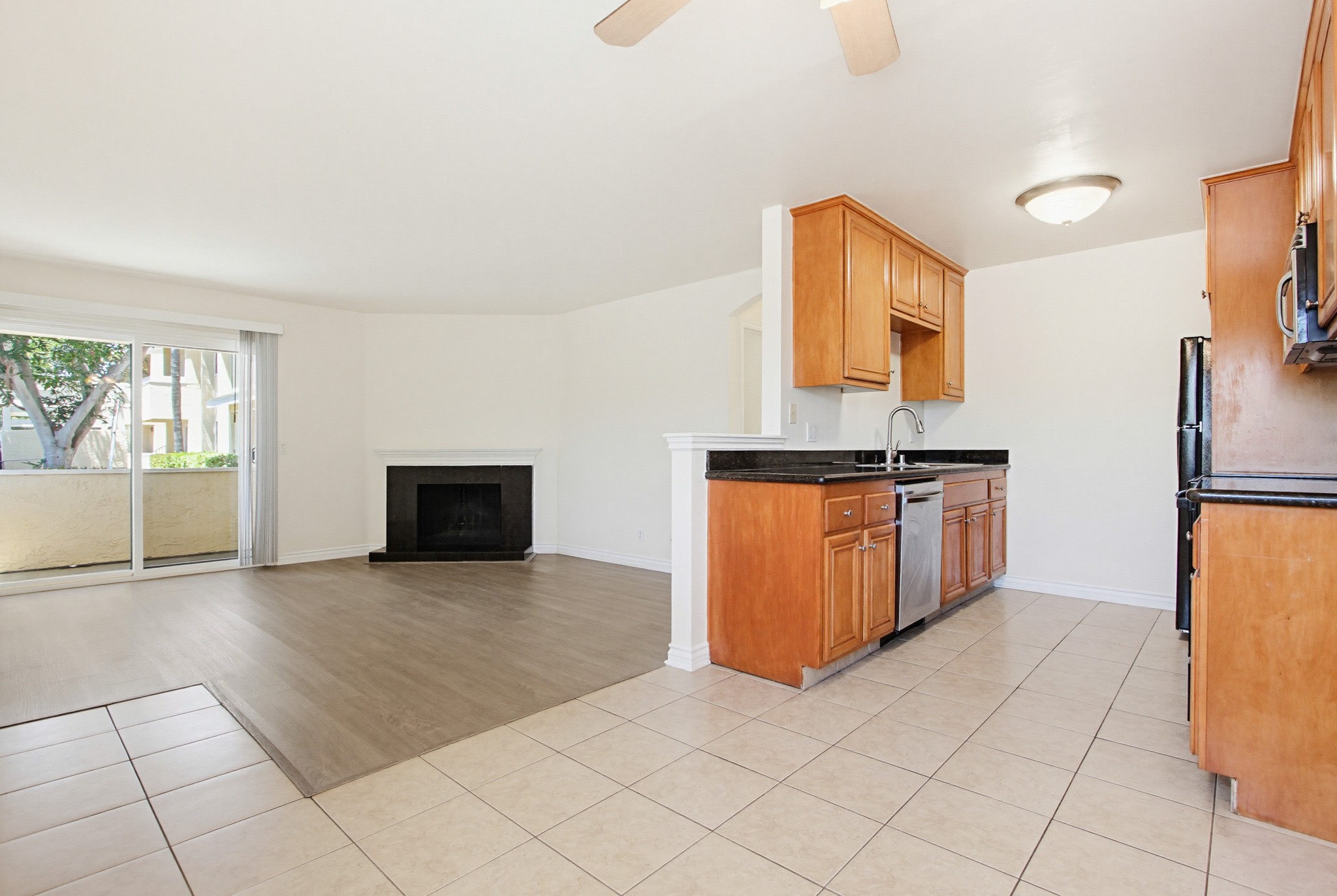 Virtual tour photo 11 of 44 for 9939 Erma Rd Unit 103