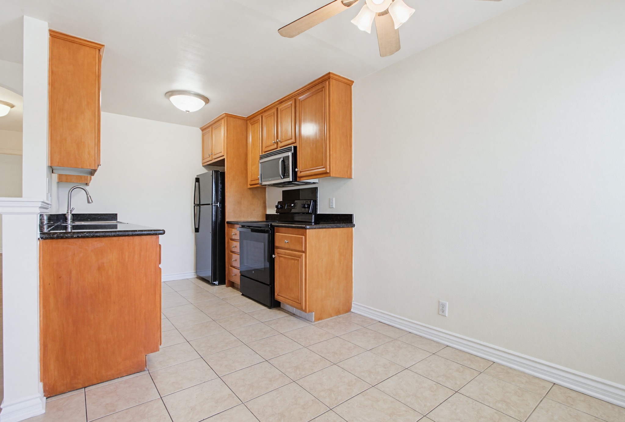 Virtual tour photo 13 of 44 for 9939 Erma Rd Unit 103