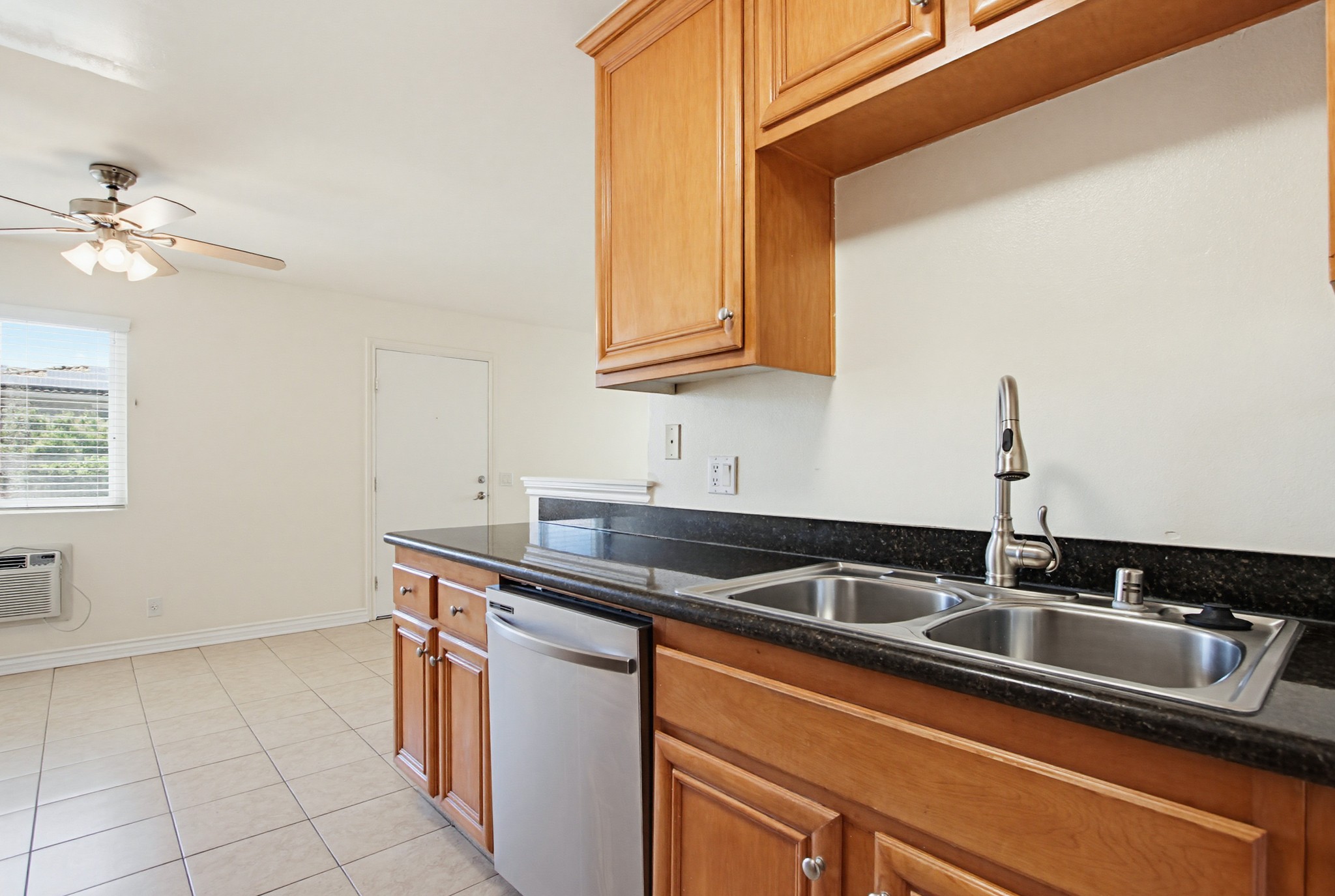 Virtual tour photo 17 of 44 for 9939 Erma Rd Unit 103