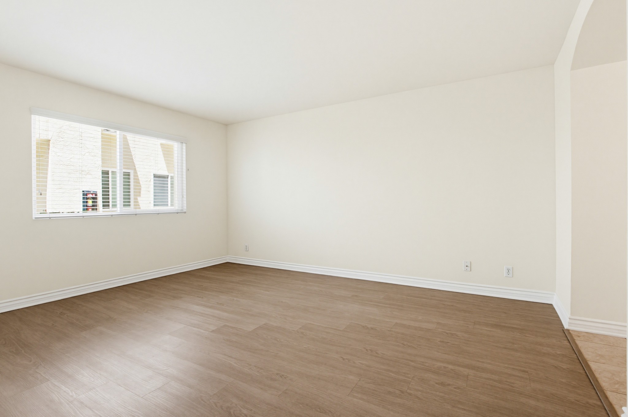 Virtual tour photo 20 of 44 for 9939 Erma Rd Unit 103