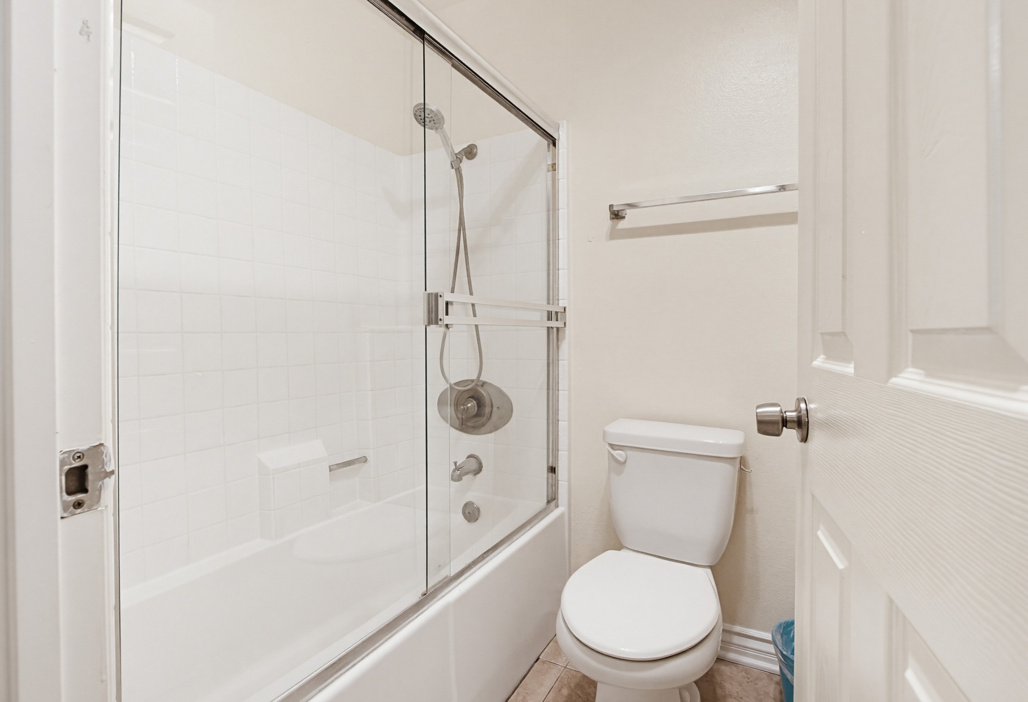 Virtual tour photo 27 of 44 for 9939 Erma Rd Unit 103