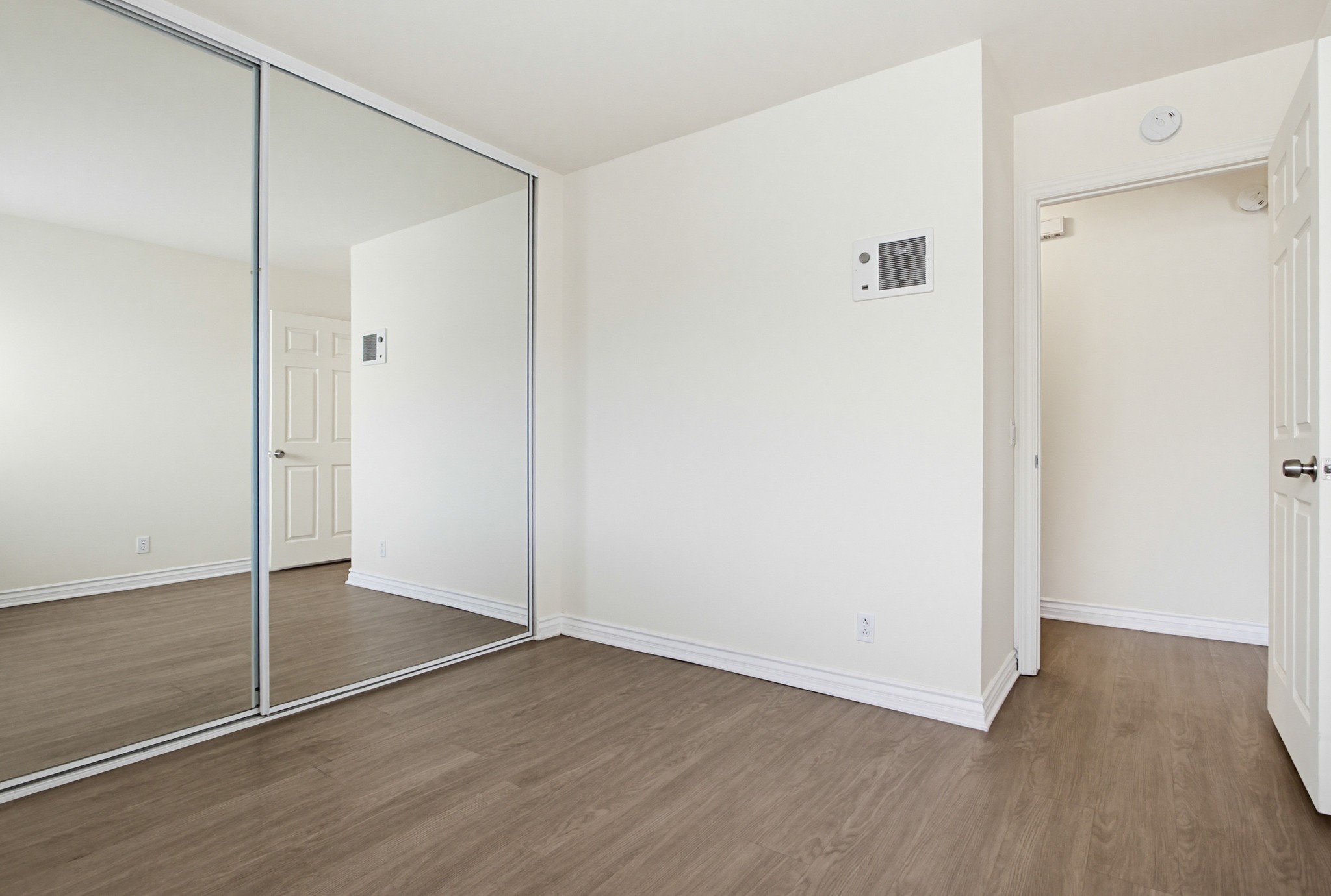 Virtual tour photo 30 of 44 for 9939 Erma Rd Unit 103