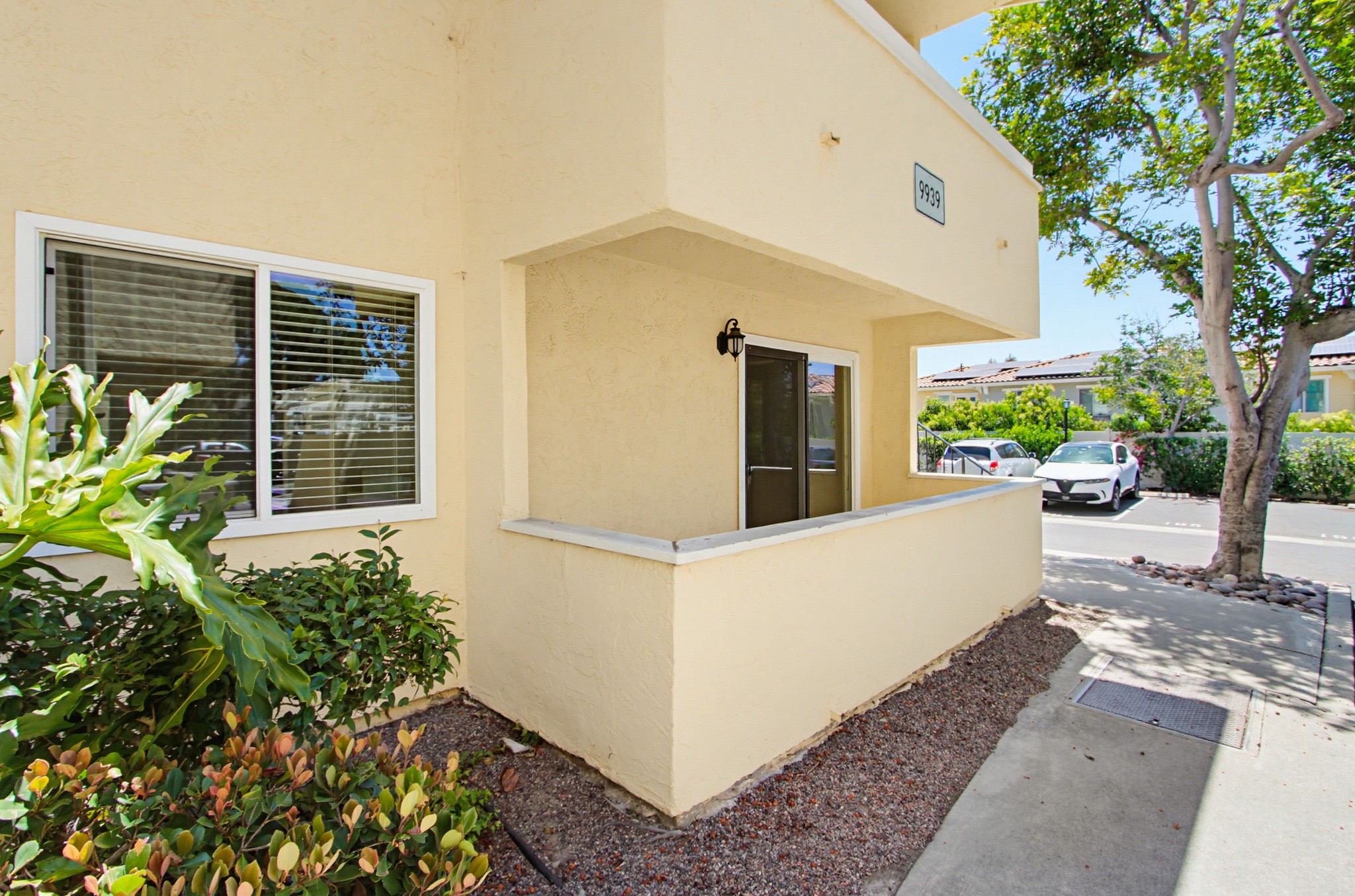 Virtual tour photo 38 of 44 for 9939 Erma Rd Unit 103