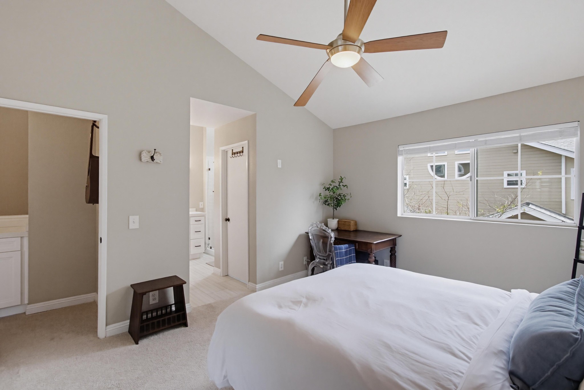 Virtual tour photo 34 of 49 for 9960 Scripps Vista Way Unit 116
