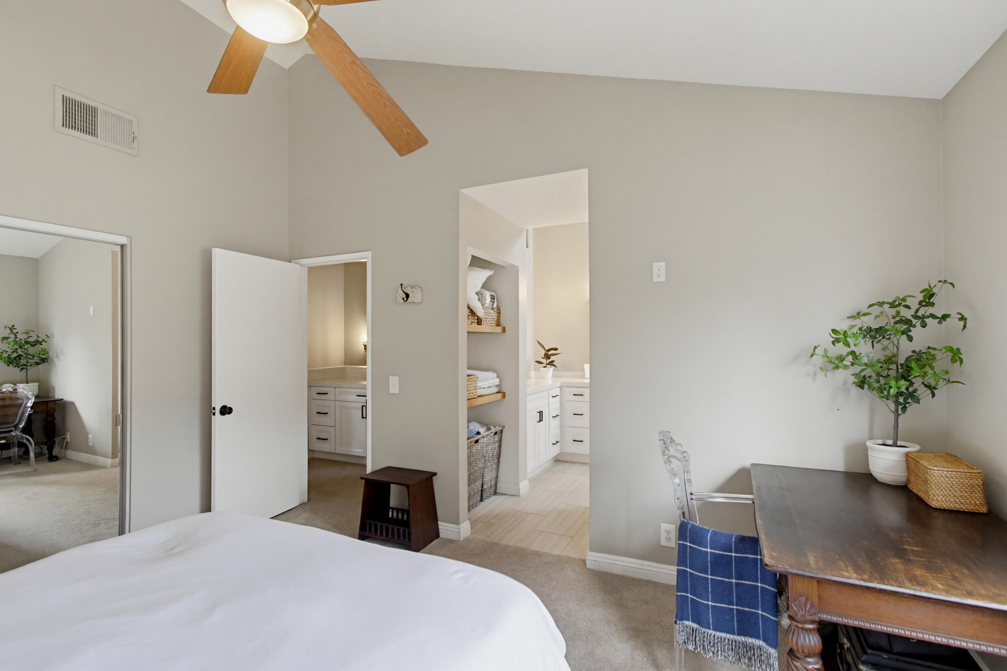 Virtual tour photo 36 of 49 for 9960 Scripps Vista Way Unit 116