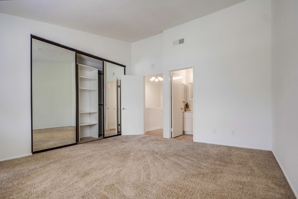 Virtual tour photo 27 of 42 for 9975 Paseo Montril