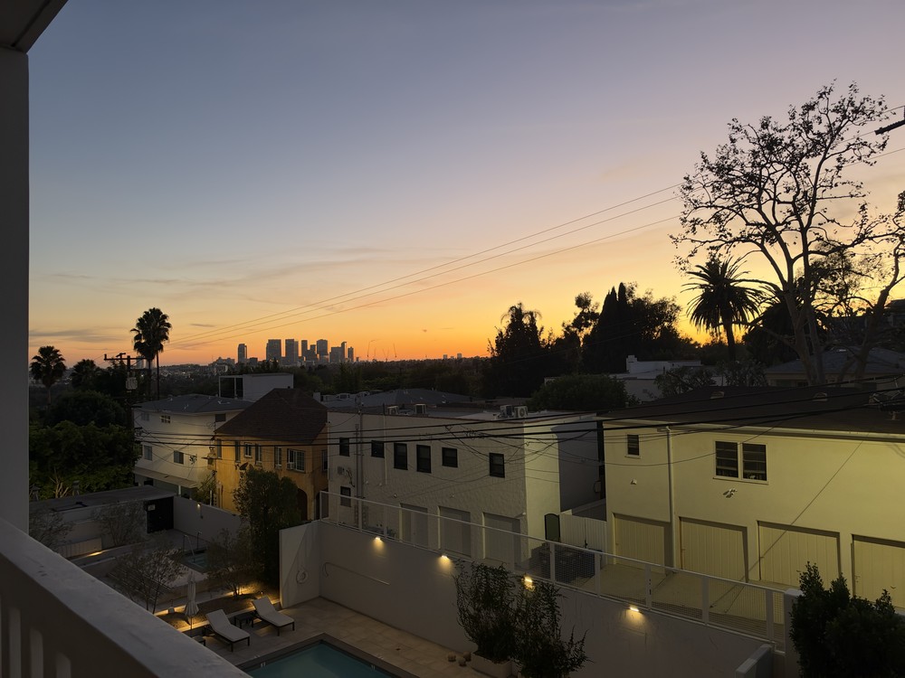 Virtual tour photo 39 of 38 for 999 N Doheny Dr