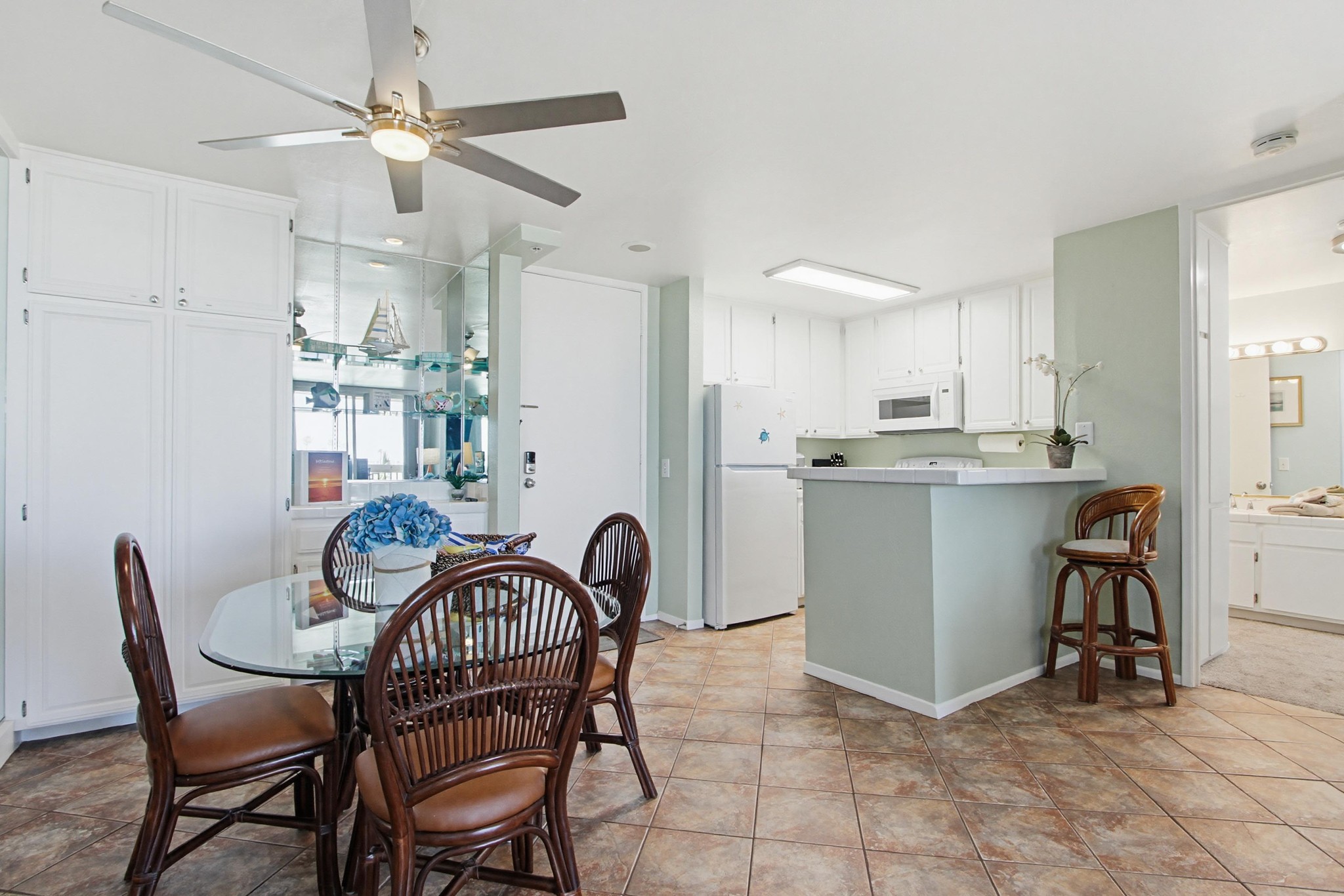 Virtual tour photo 4 of 28 for 999 N Pacific St