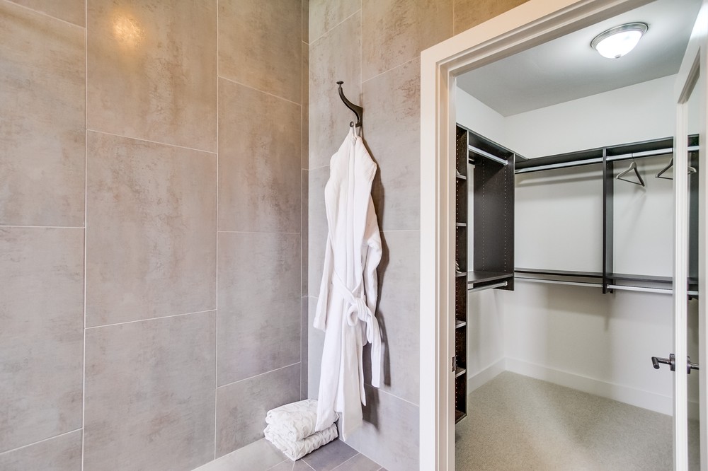 Virtual tour photo 31 of 35 for Aperture Circle
