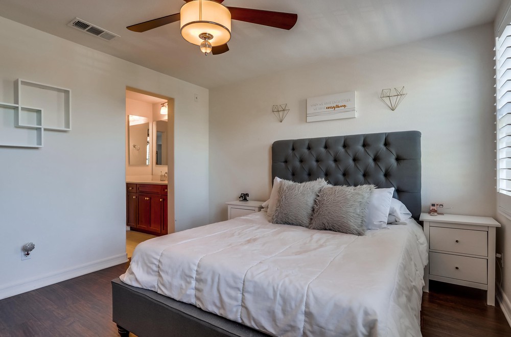 Virtual tour photo 18 of 32 for Aquamarine Rd