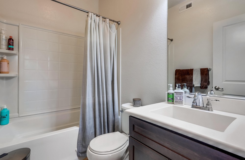 Virtual tour photo 21 of 32 for Aquamarine Rd