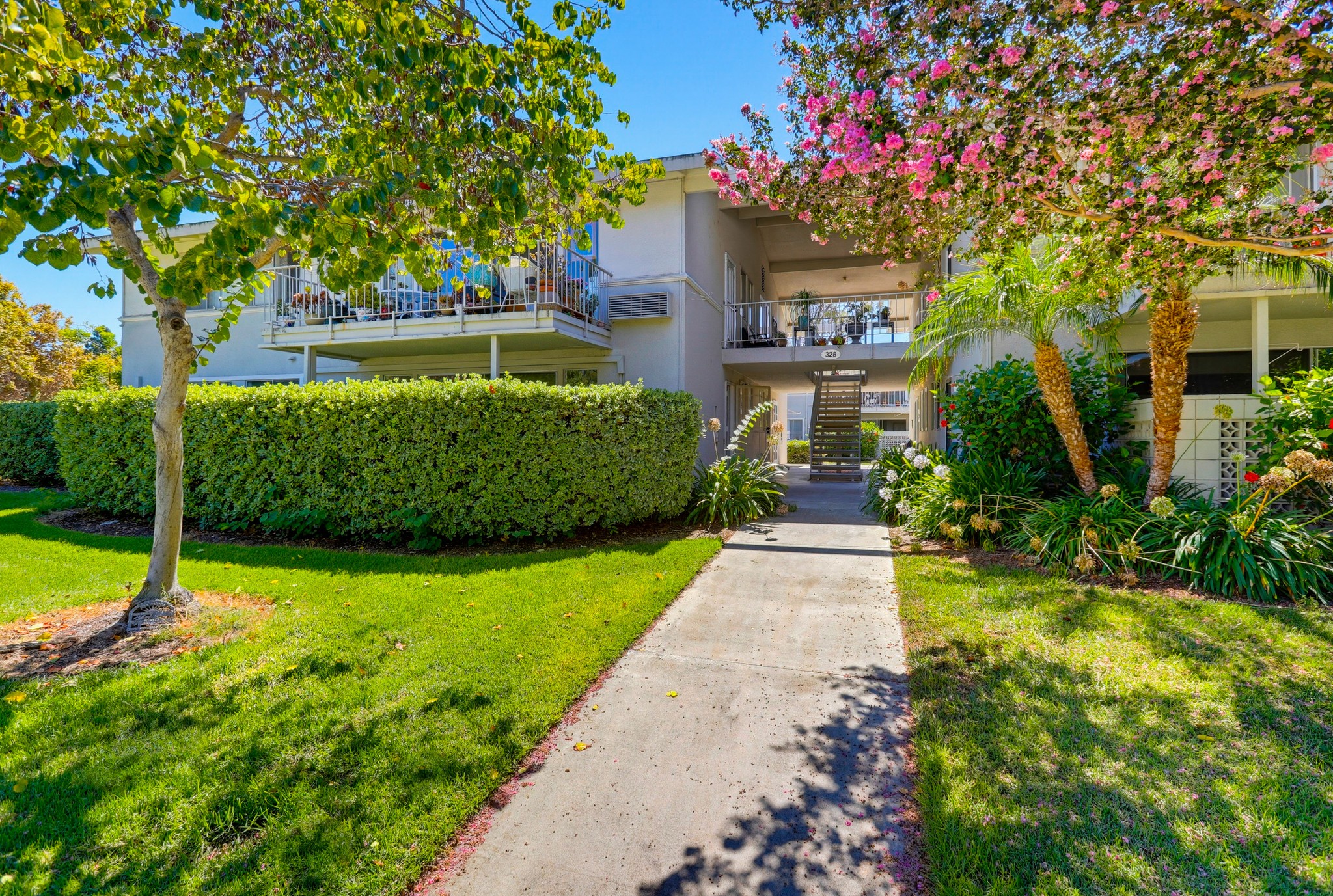 Virtual tour photo 5 of 46 for B325