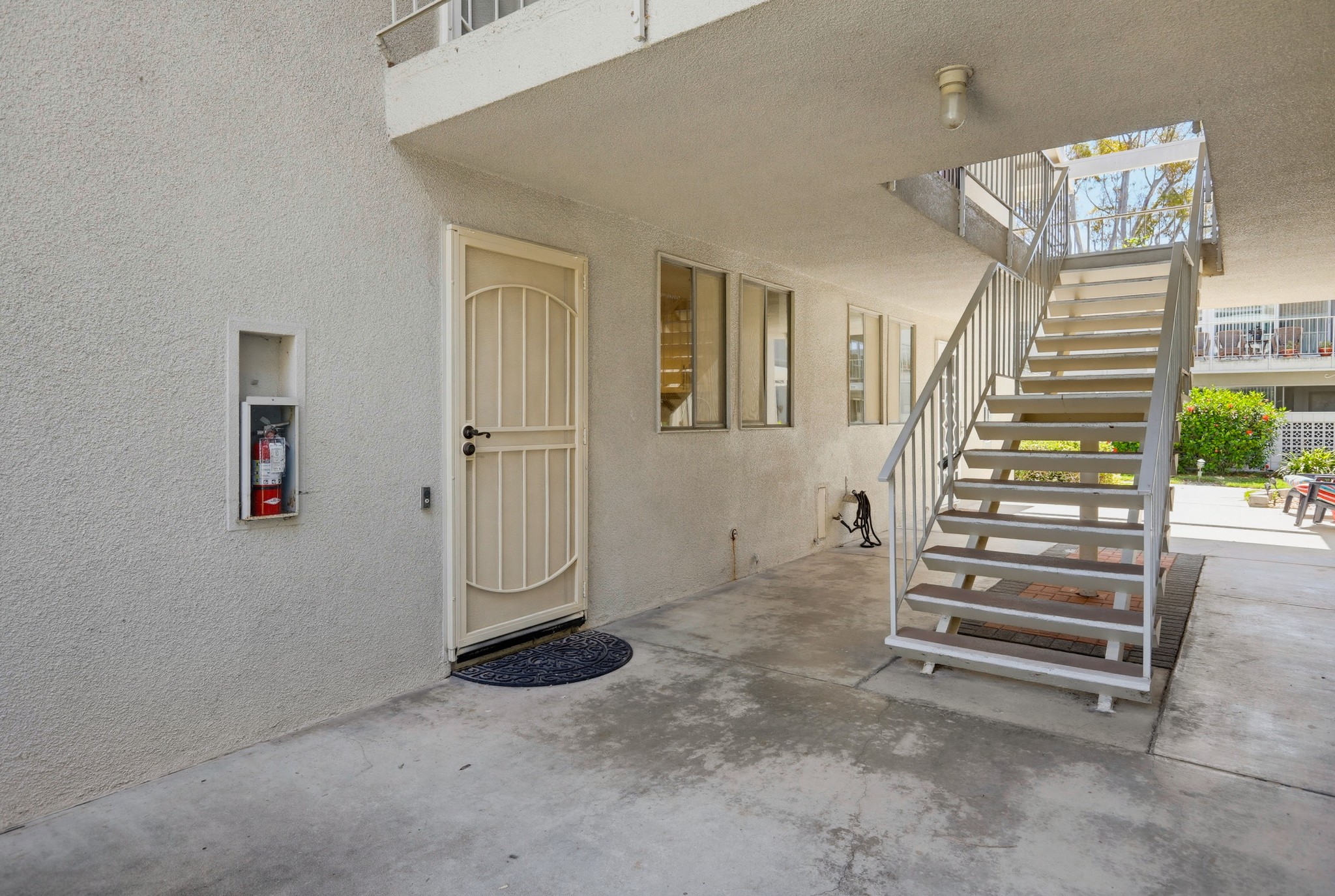 Virtual tour photo 8 of 46 for B325