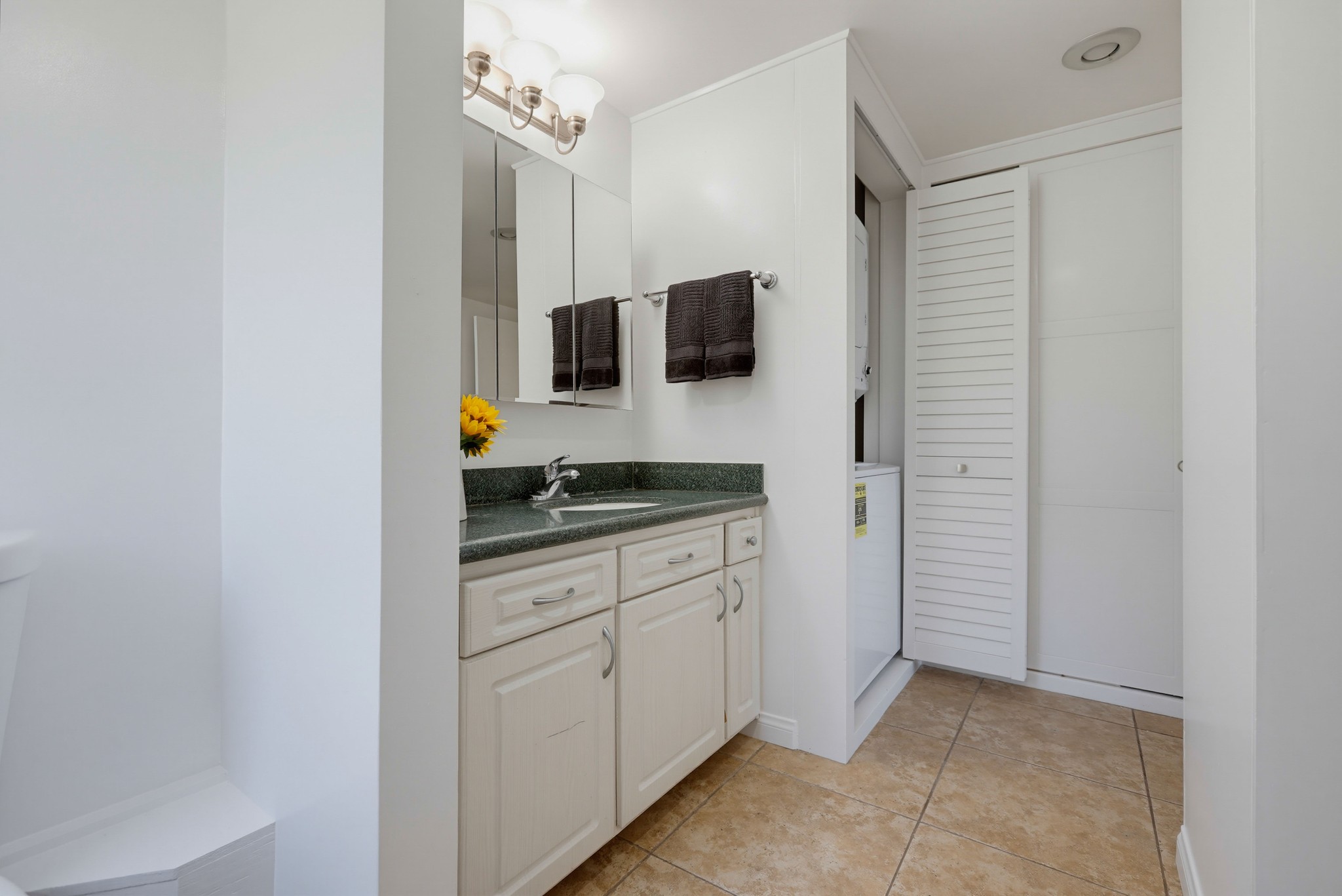 Virtual tour photo 41 of 46 for B325