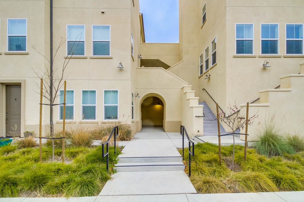 Virtual tour photo 4 of 58 for Beach Grass Ln