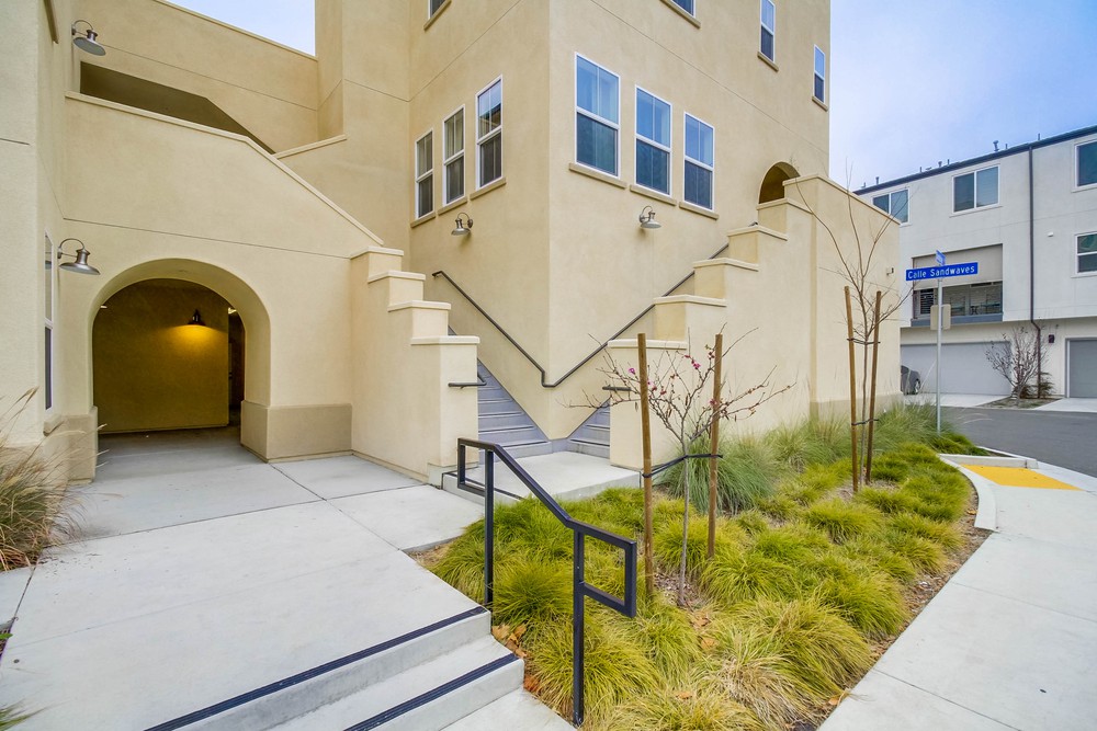 Virtual tour photo 5 of 58 for Beach Grass Ln