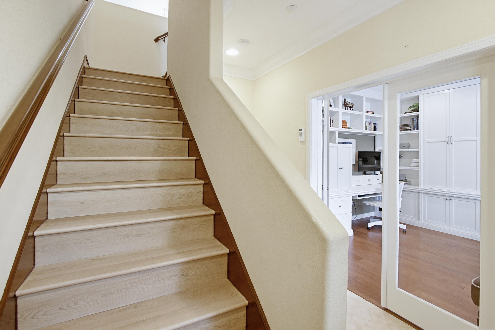 Virtual tour photo 10 of 37 for Building 25