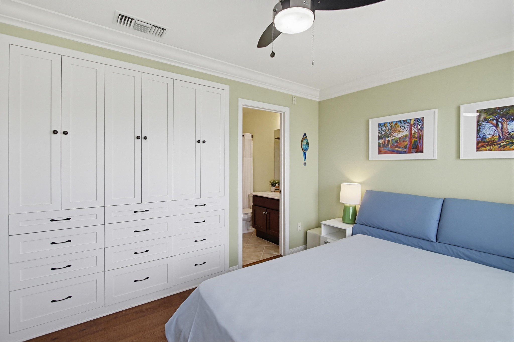 Virtual tour photo 33 of 37 for Building 25